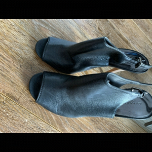 Coach black high heel size 8 1/2